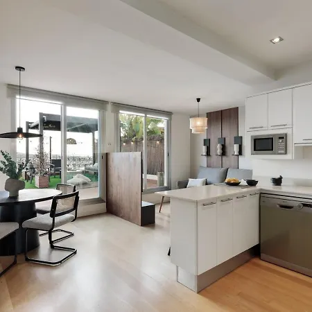 Tossa - 2 Bedroom And Terrace In Eixample Esquerra アパート