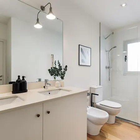 アパート Tossa - 2 Bedroom And Terrace In Eixample Esquerra バルセロナ