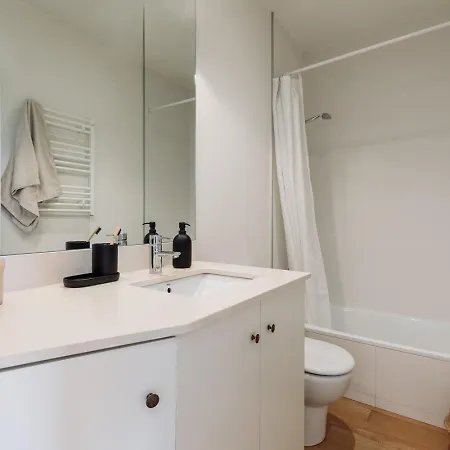 Lägenhet Tossa - 2 Bedroom And Terrace In Eixample Esquerra Barcelona